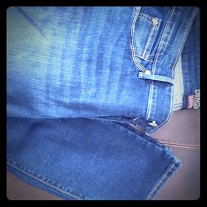 Women's Levis jeans